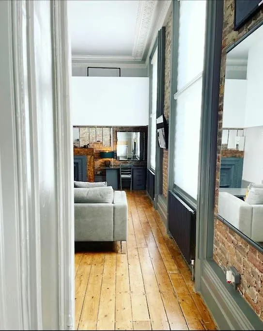 布赖顿22 Stunning Large Loft - Great Location - Free Onsite Parking - Garden View- Quiet公寓