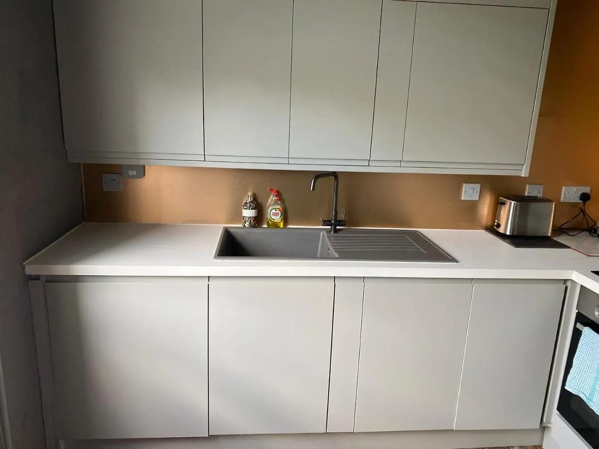 公寓 布赖顿22 Stunning Large Loft - Great Location - Free Onsite Parking - Garden View- Quiet公寓